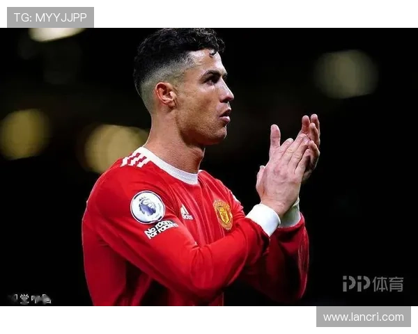本泽马再度闪耀攻入关键进球 C罗无缘晋级引发球迷热议