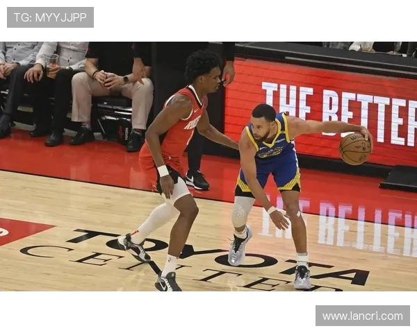 米切尔表现低迷18投7中失误频繁正负值惨淡球队遭遇失利