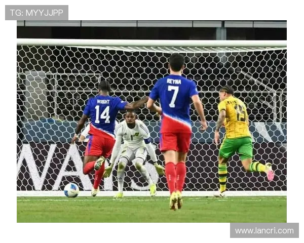 克里斯蒂全场表现出色三分球命中率高效助球队逆转胜利